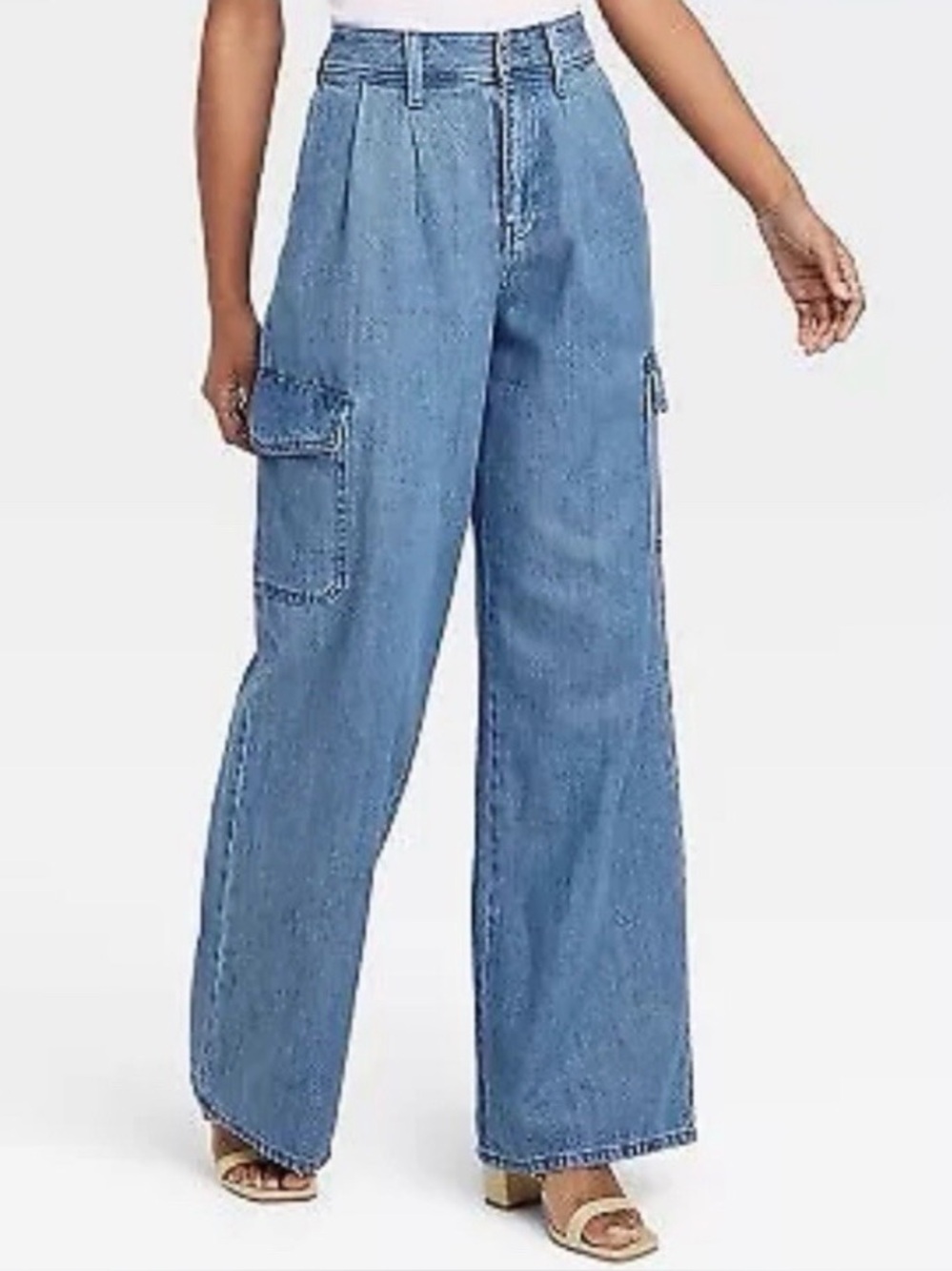 Universal Thread Wide Leg Cargo Jeans in Blue Denim